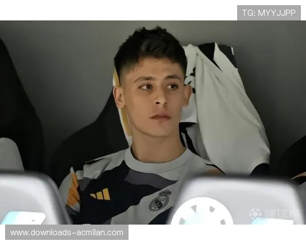 居莱尔获皇马队友支持,社媒互动展更衣室凝聚力 居莱尔获皇马队友支持,社媒互动展更衣室凝聚力